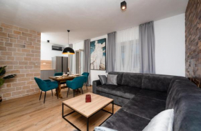 PENTHOUSE4FOUR - Apartments4You Supetar - brand NEW 2-BR - 200 meters from the beach - free parking - beautiful terrace - BURALUX properties